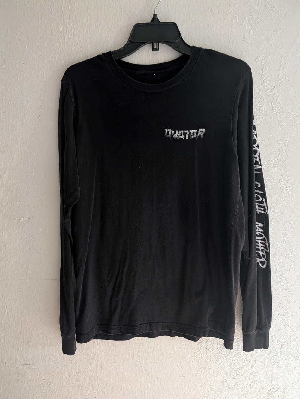 Black Long-Sleeve Graphic Crewneck Shirt